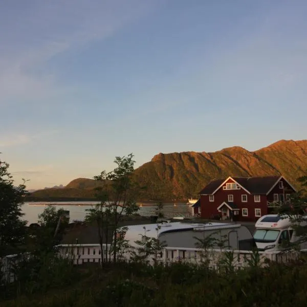 Toftenes Sjøhuscamping AS, hotel in Alsvåg