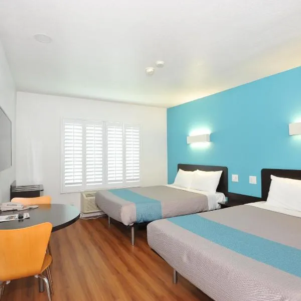 Motel 6-Fountain Valley, CA - Huntington Beach Area, hotel in Fountain Valley