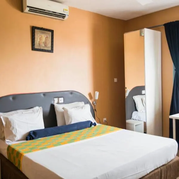 Cheers Guesthouse, hotel v destinaci Botianaw