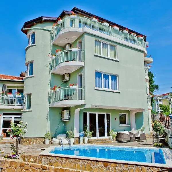Hotel Amfora, khách sạn ở St. St. Constantine and Helena