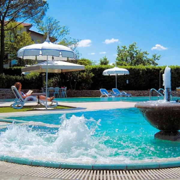 Villa Rossana – hotel w mieście Cenaia