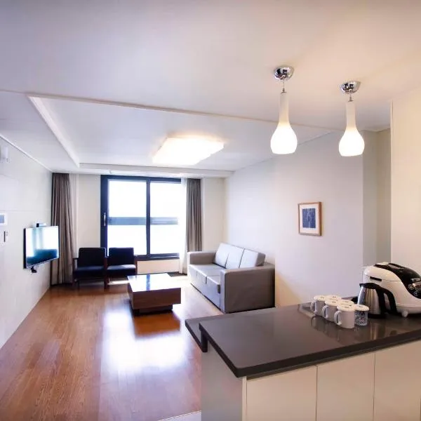 Plea De Blanc Hotel & Residence, Hotel in Haeundae