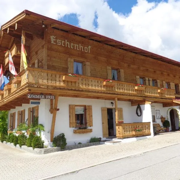 Gästehaus Eschenhof, hotel v destinaci Reit im Winkl