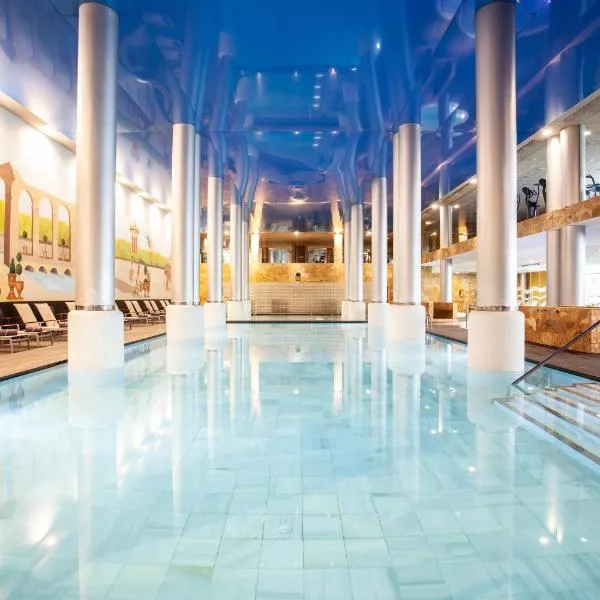 グルポテル プラヤ デ パルマ スイーツ ＆ スパ（Grupotel Playa de Palma Suites & Spa）、プラヤ・デ・パルマのホテル