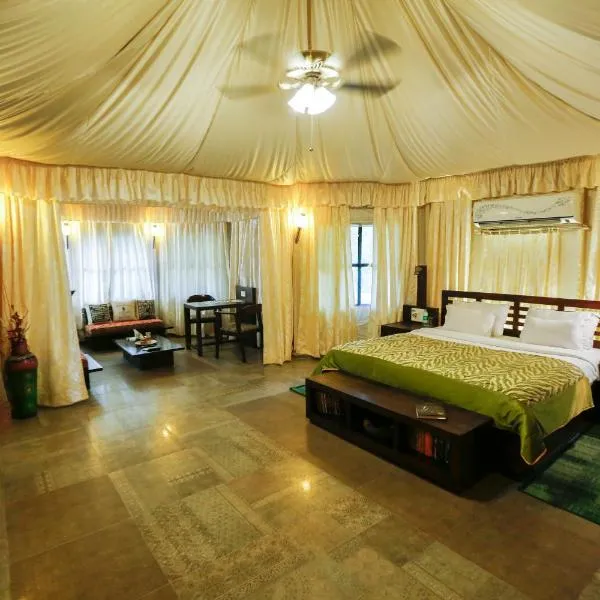 Tathastu Pench, khách sạn ở Khawāsa