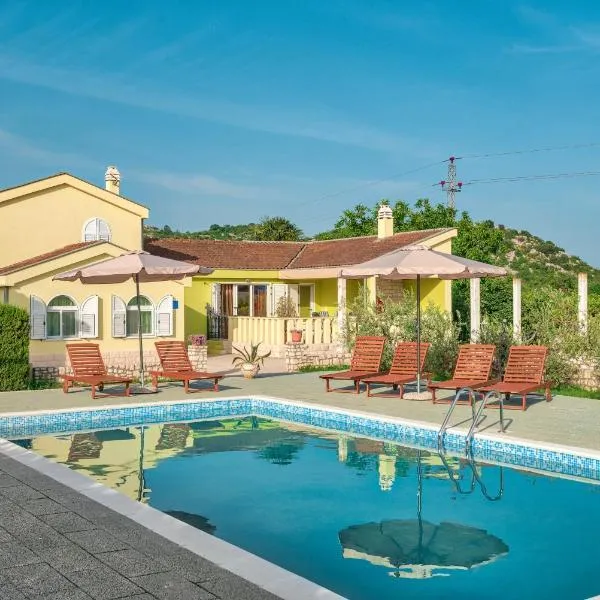 Villa Usce, ξενοδοχείο σε Komin