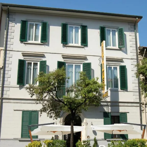 Hotel Ondina, hôtel à Viareggio