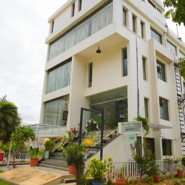 Hotel Highnest, hotel v destinaci Singapperumālkovil