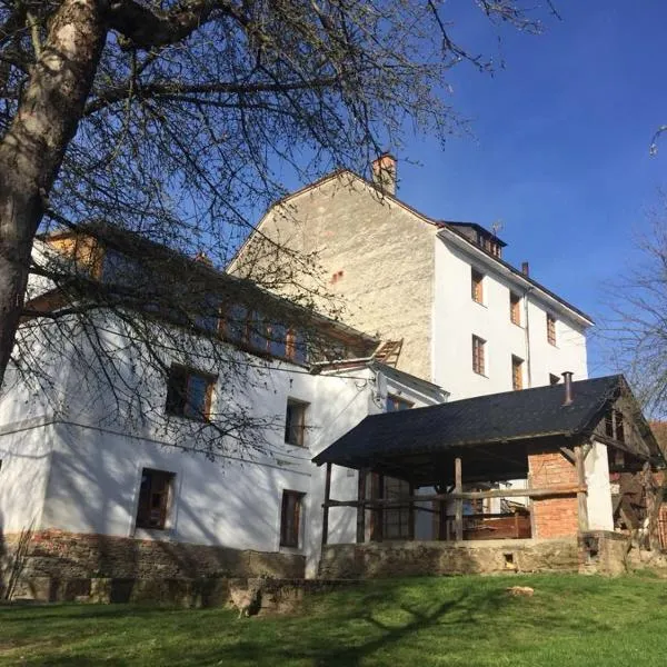 Wintermill, hotel in Veselíčko