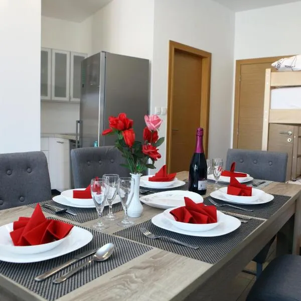 Charming San Simon Beach Apartment JN, hotel en Izola
