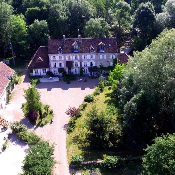 Maison d'hôtes Moulin du Bas Pesé、モン・プレ・シャンボールのホテル