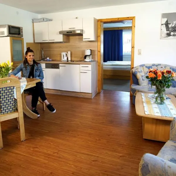 Alpenstern rooms & suites, hótel í Lermoos