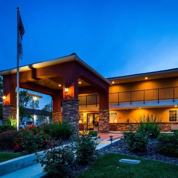 Best Western Willows Inn, hotel v destinaci Willows