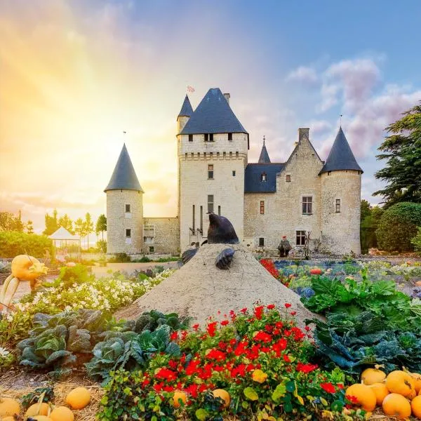 Hôtel du Château du Rivau, hotel in Jaulnay