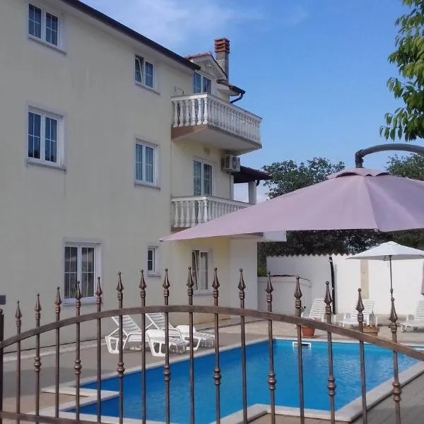 House apartments Ariamare, ξενοδοχείο σε Mušalež