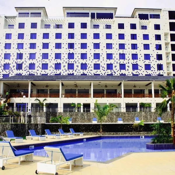 Best Western Plus Atlantic Hotel, hotel in Awusiejo