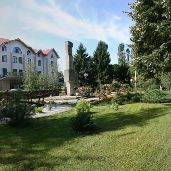 Hotel Helikon, hotel in Strabychovo