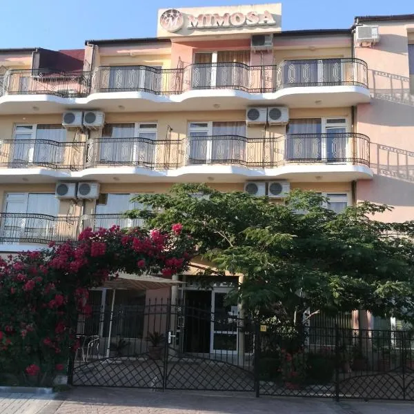 Family Hotel Mimosa, hotel in Tsarevo