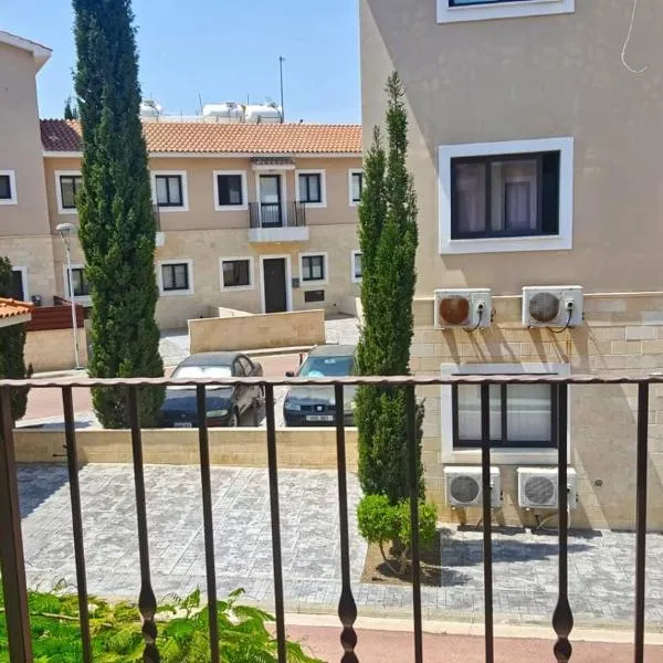 Kapparis town house, hotel a Paralimni