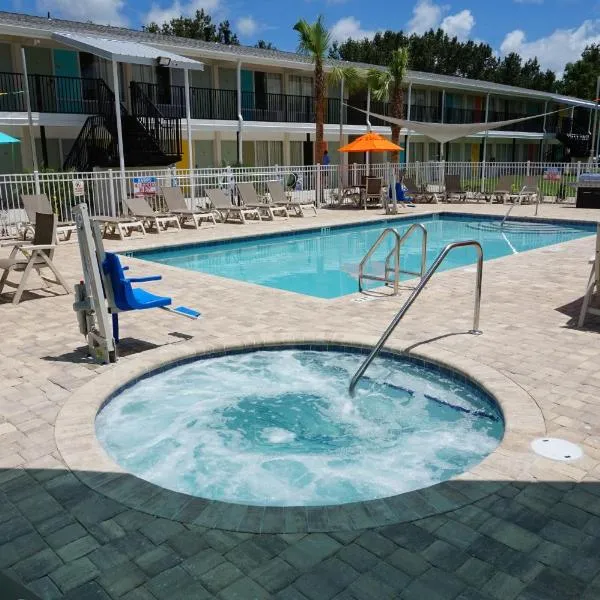 Smart Stay Inn - Saint Augustine, готель у місті Whites Ford