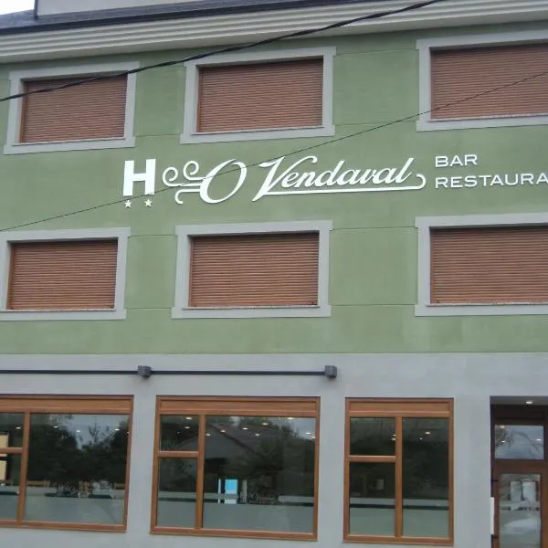 O Vendaval Hostal Restaurante, hotel in Abelleira
