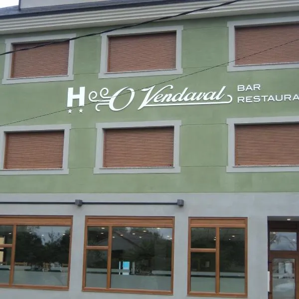 O Vendaval Hostal Restaurante, hotel v destinaci Barreiros