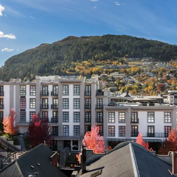 Sofitel Queenstown Hotel & Spa, хотел в Куийнстаун