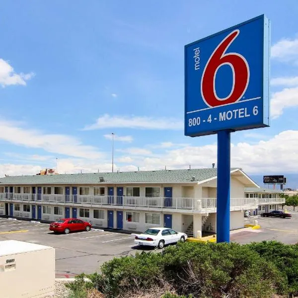 Motel 6-Albuquerque, NM - Midtown, hotell i Alameda