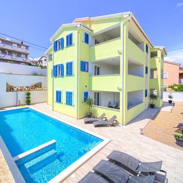 Apartments Mali Nono, hotel em Krk