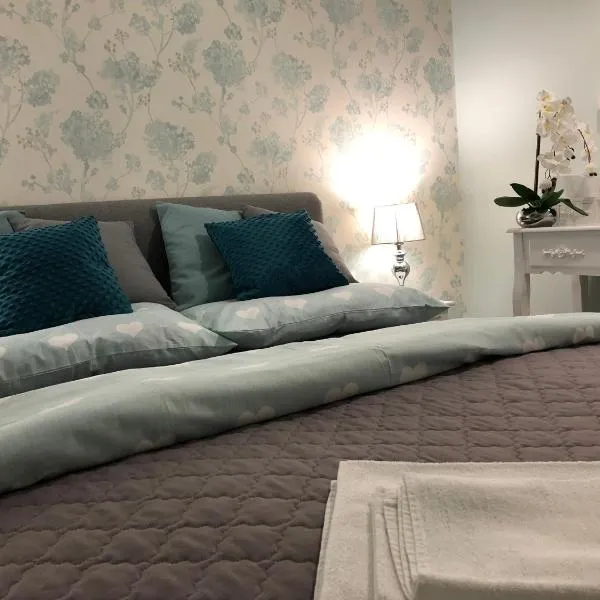 Family & Business Elegant Apartments ul Warszawska - 2 Bedroom, Balcony, Parking, hotel v destinaci Kielce