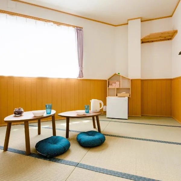 ABC Guest House 2F, hotel v destinaci Izumi-Sano