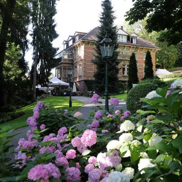 Villa Hammerschmiede, hotel v destinaci Söllingen