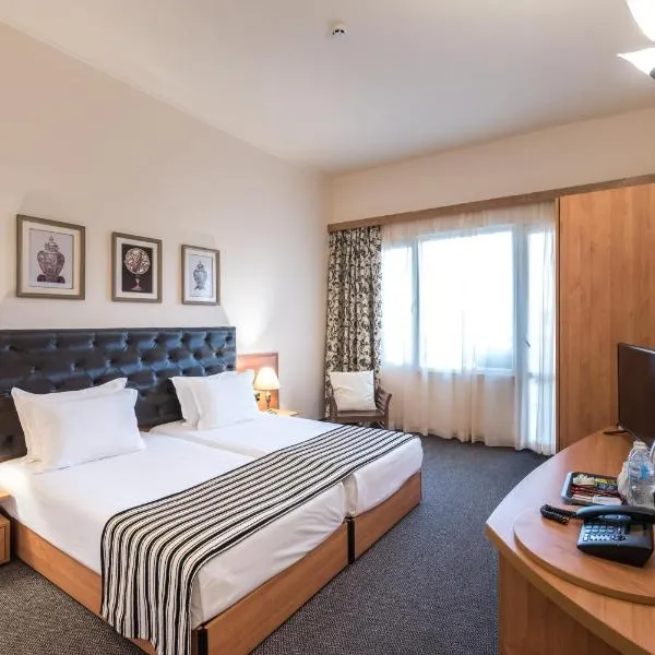 Lotus Family Hotel - Free Parking, hotel in Sunny Beach