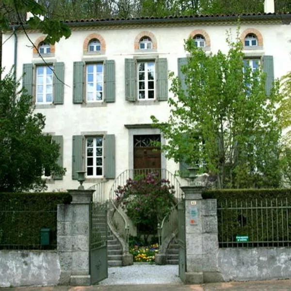 L'affable Les cammazes, hotel in Cenne-Monestiès