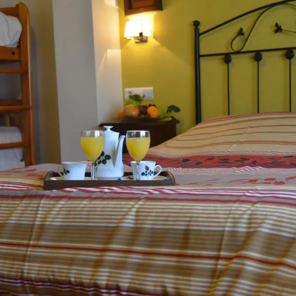 Hostal Rural El Padul, hotel v destinaci Padul