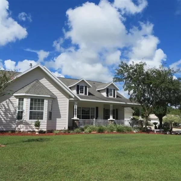 Rock Pointe Ranch, hotel in Hernando