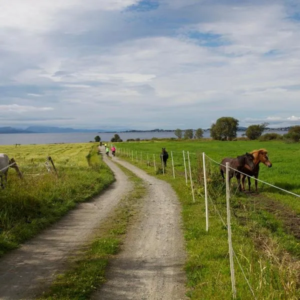 Kårstua - Austrått Agroturisme, hotel v destinaci Austrått