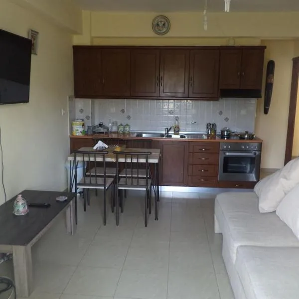 New Apartment Tsouris ~Makrys Gialos~, hotel u gradu 'Makriyialós'