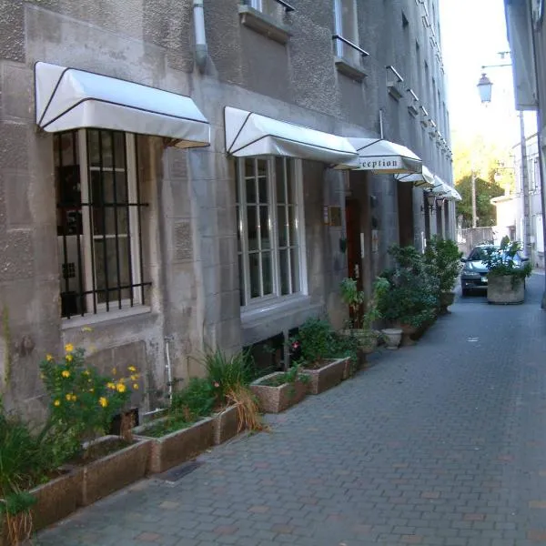 A La Porte Saint Jean, hotel v destinaci La Souterraine