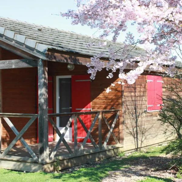 Village loisirs de Goule, Hotel in Bessais-le-Fromental