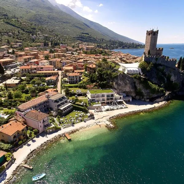 Hotel Castello Lake Front, hotel Malcesinében