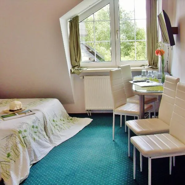 Willa Cyklada, grill, śniadania, jezioro,przystań,tawerna-200m, park linowy-400m, centrum,aquapark-900m, hotel in Mikołajki