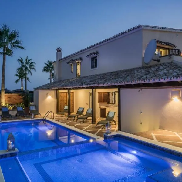 The Residence by the Beach House Marbella, hotel in Marbella