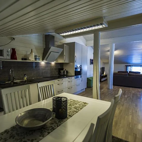 Malangen Apartment, hotel in Kjerkevik