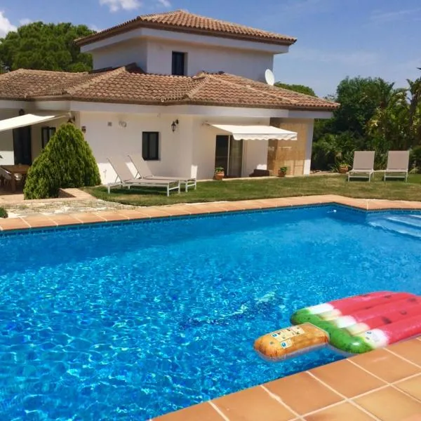 알아우린 데 라 토레에 위치한 호텔 B&B Villa Pinos Málaga