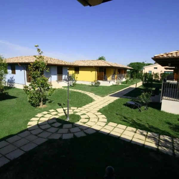 Villaggio Centro Vacanze De Angelis、ヌマーナのホテル