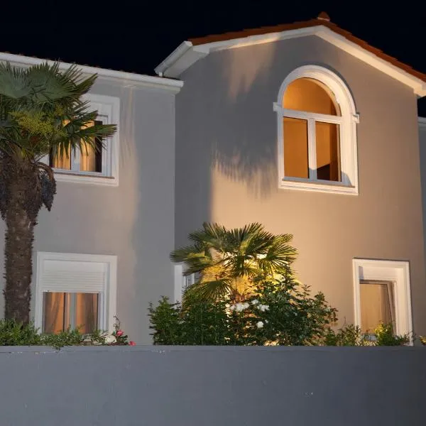 Apartments Petar Pan, hotel v destinaci Fažana