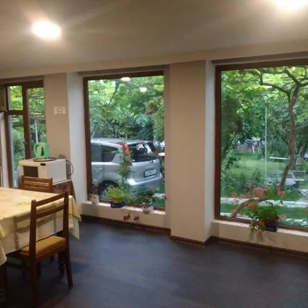 Holiday Home Ekaterine, hotel v destinaci Telavi