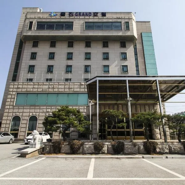 Uljin Grand Hotel, hotel in Uljin