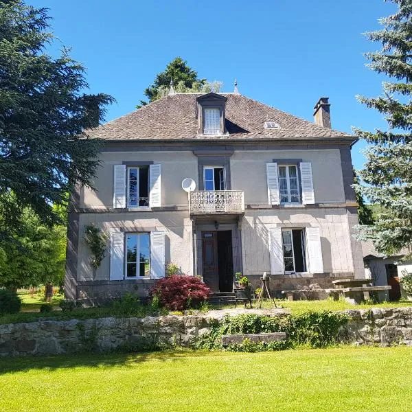 Domaine les Pradets, hotel in La Bourboule